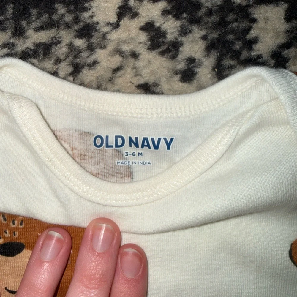FREE WHEN BUNDELED-Old Navy Cream Bear Print Bodysuit